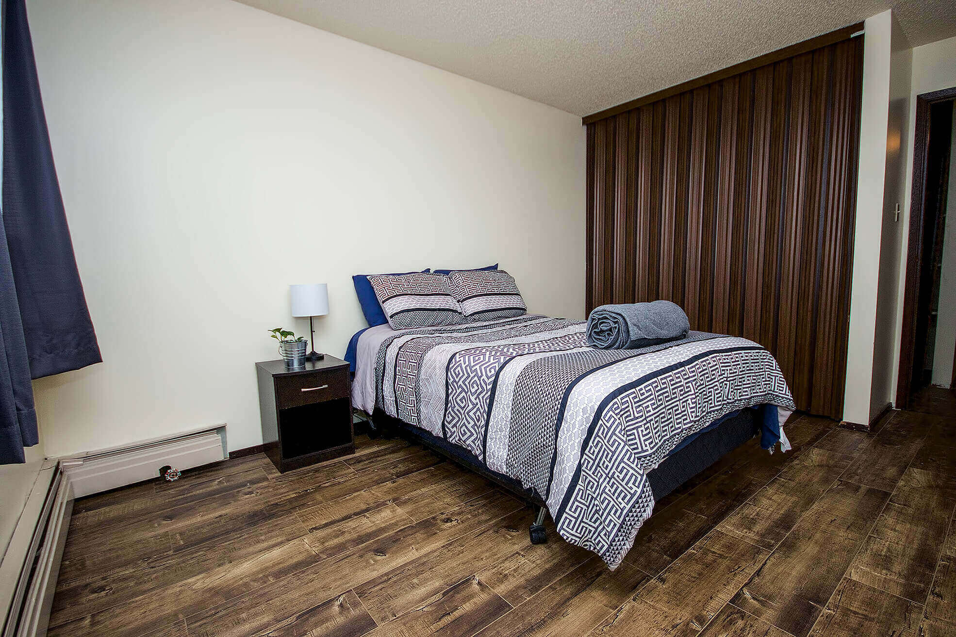 http://www.prairierentalproperties.com/images/BT-Bedroom2.jpg